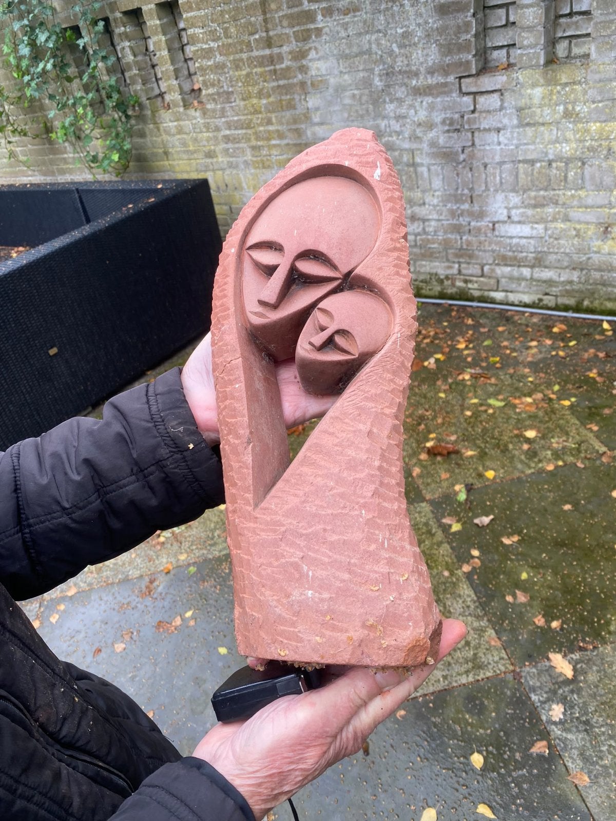 Abstracte Moeder en Kind sculptuur, 42 cm, Antiek en Kunst, Ophalen, Handgemaakt, 20 - 50 cm, Steen of Keramiek