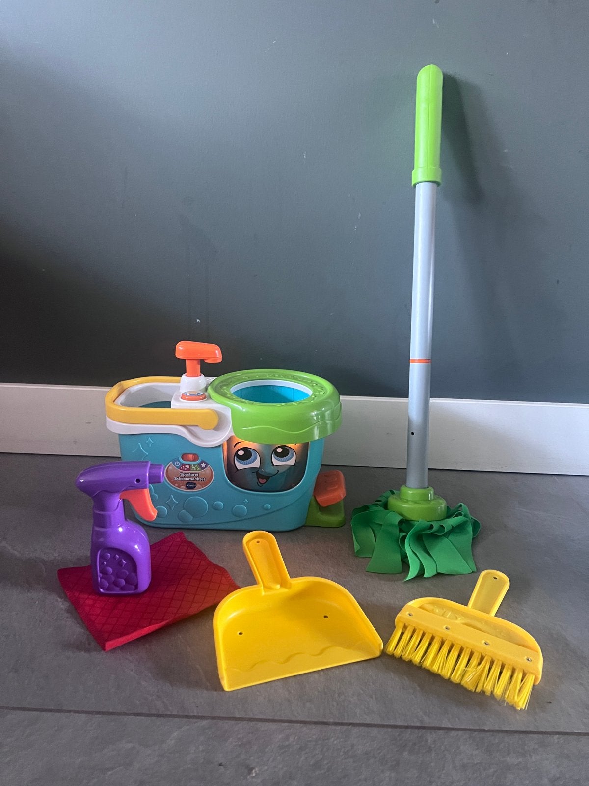 VTech Speelgoed Schoonmaakset met Geluiden en Lichtjes, Ophalen, Gebruikt, Jongen of Meisje