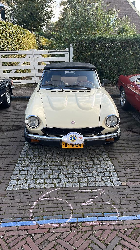 Fiat 124 2.0 Spider I USA 1980 ivoor wit, Auto's, 1995 cc, Beige, 4 cilinders, Cabriolet