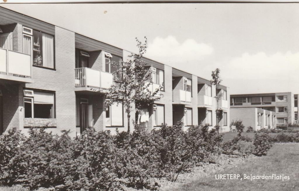ureterp- bejaardenflatjes, Ophalen of Verzenden, Friesland
