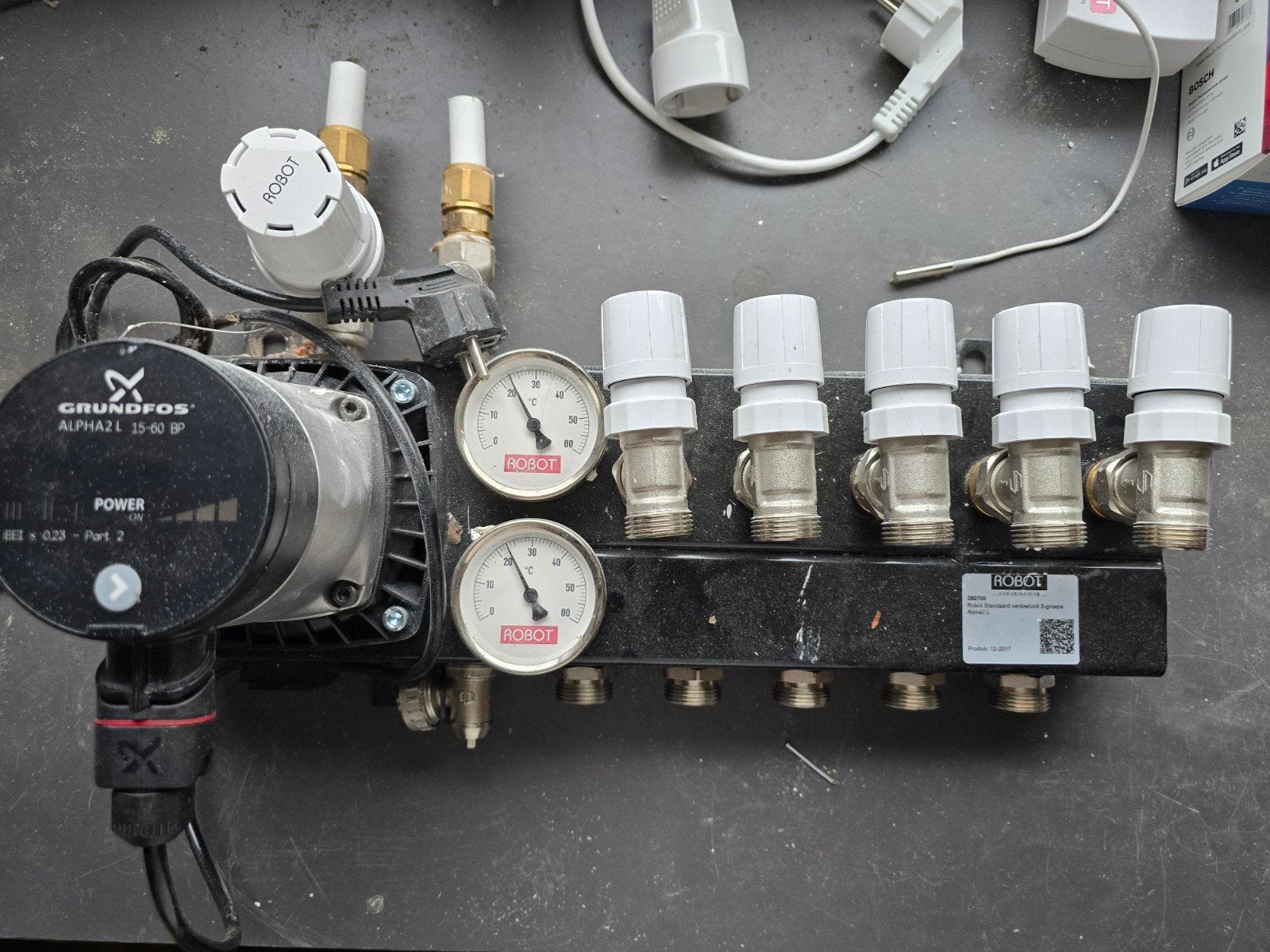 Vloerverwarming verdeler 5 groepen met Grundfos pomp, Ophalen, Gebruikt, Minder dan 30 cm, Overige typen