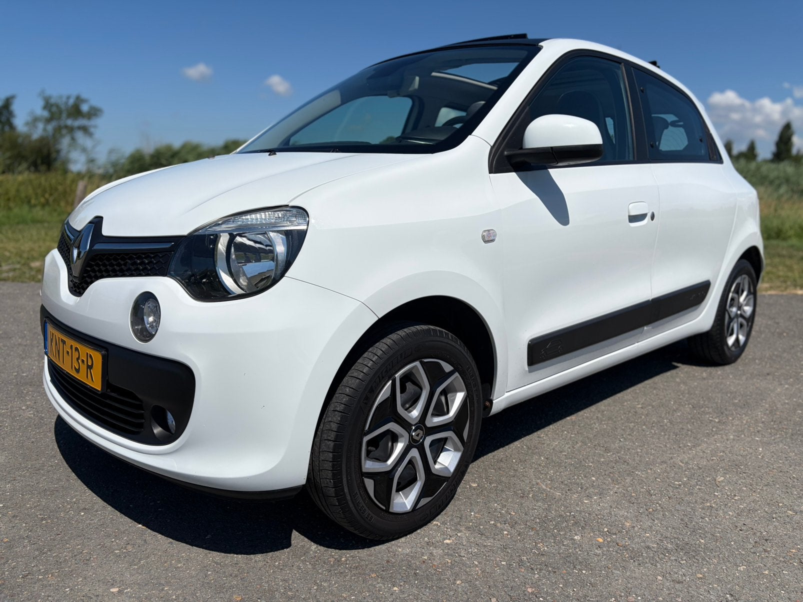 Renault Twingo Dynamique 0.9 TCE 90pk Open Dak APK 7-2027, Auto's, Renault, 898 cc, Euro 6, 918 kg, 4 stoelen