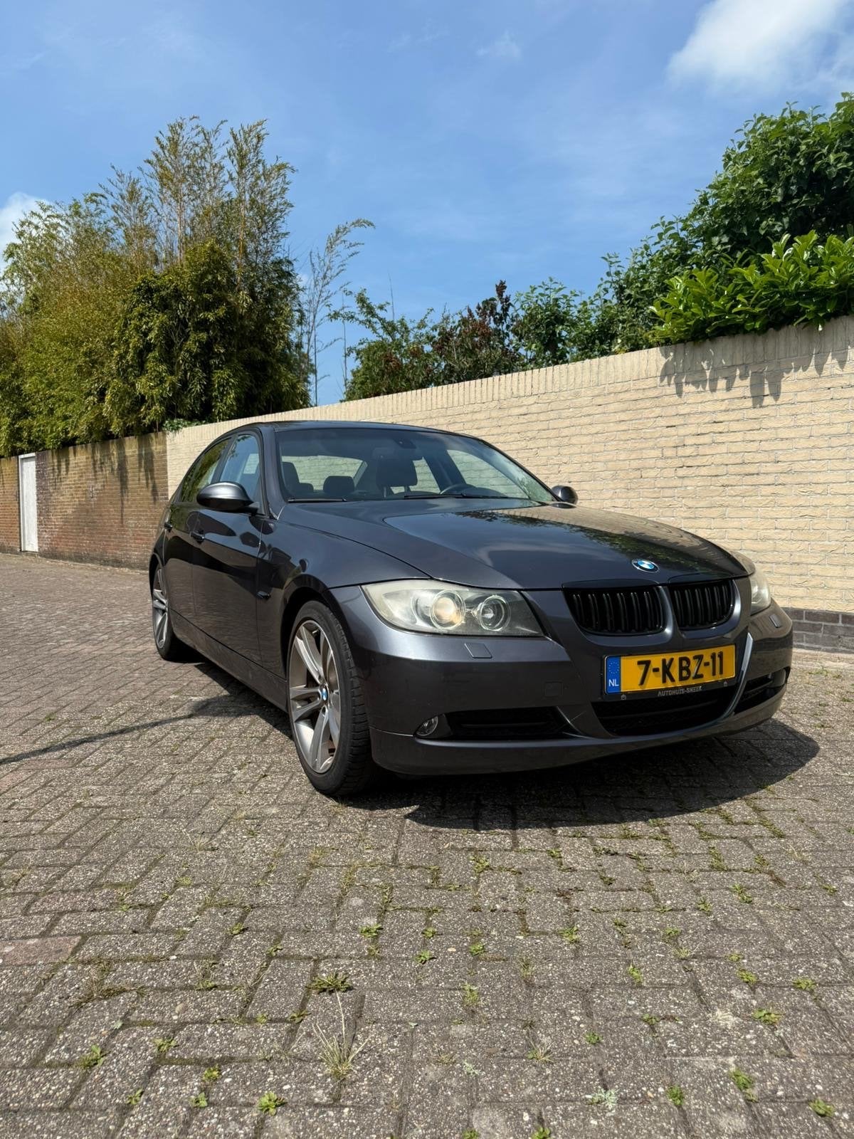 BMW 3-Serie 2.0 I 320 2005 Grijs Airco Leer, Achterwielaandrijving, 1995 cc, 1295 kg, 4 cilinders
