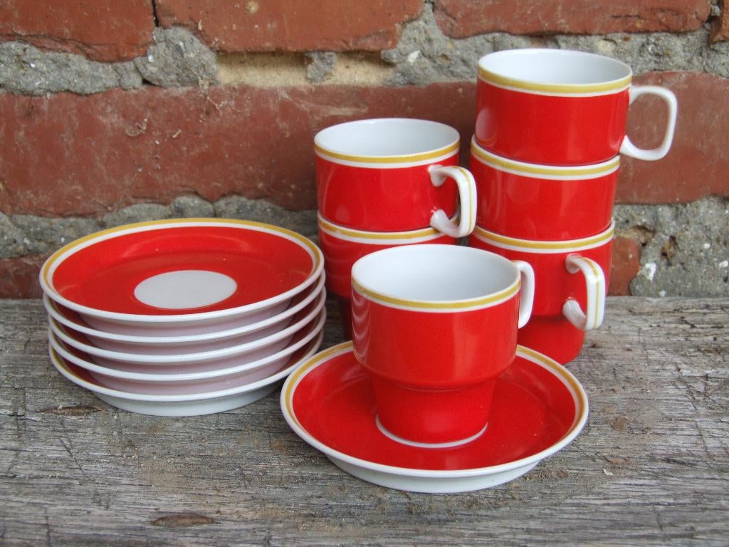 6 leuke rode espresso kopjes, Gebruikt, Ophalen of Verzenden, Overige stijlen, Kop(pen) en/of Schotel(s)