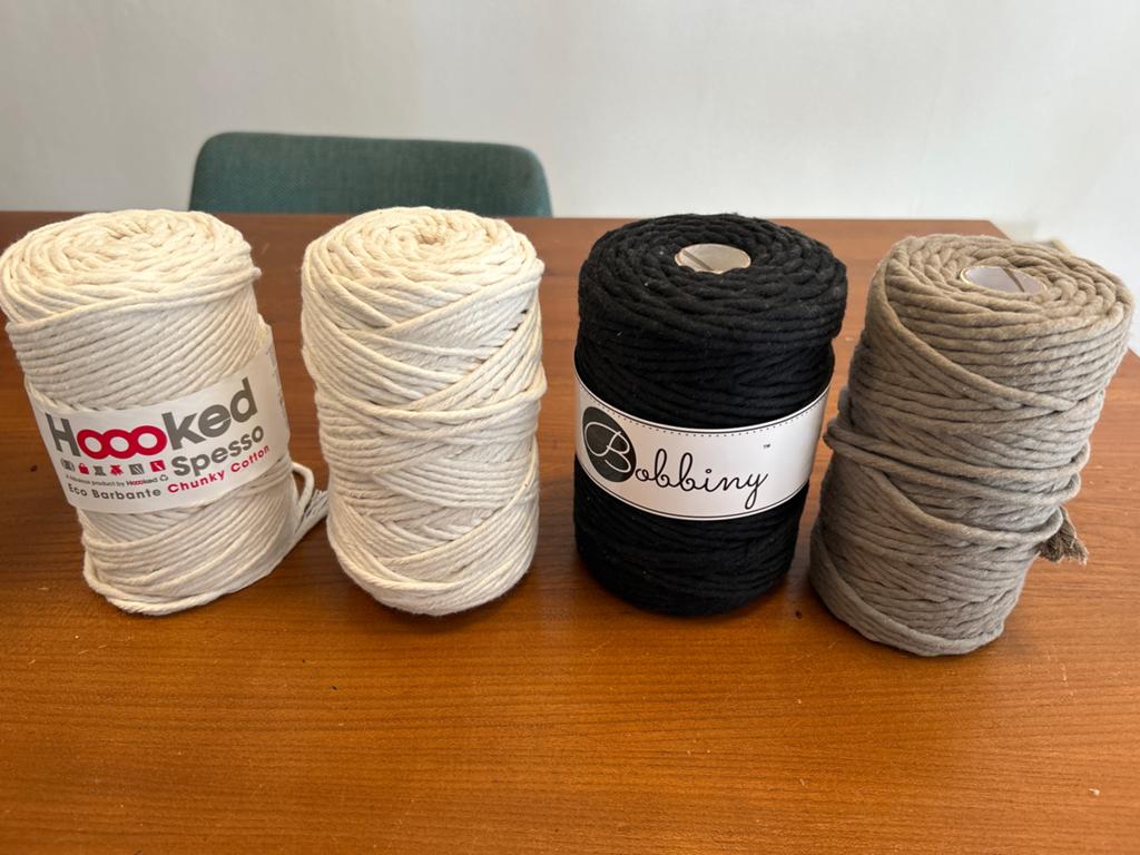 Macramé touw Hooked Bobbiny en houten ringen, Textiel, Ophalen of Verzenden, Zo goed als nieuw, Knutselmateriaal