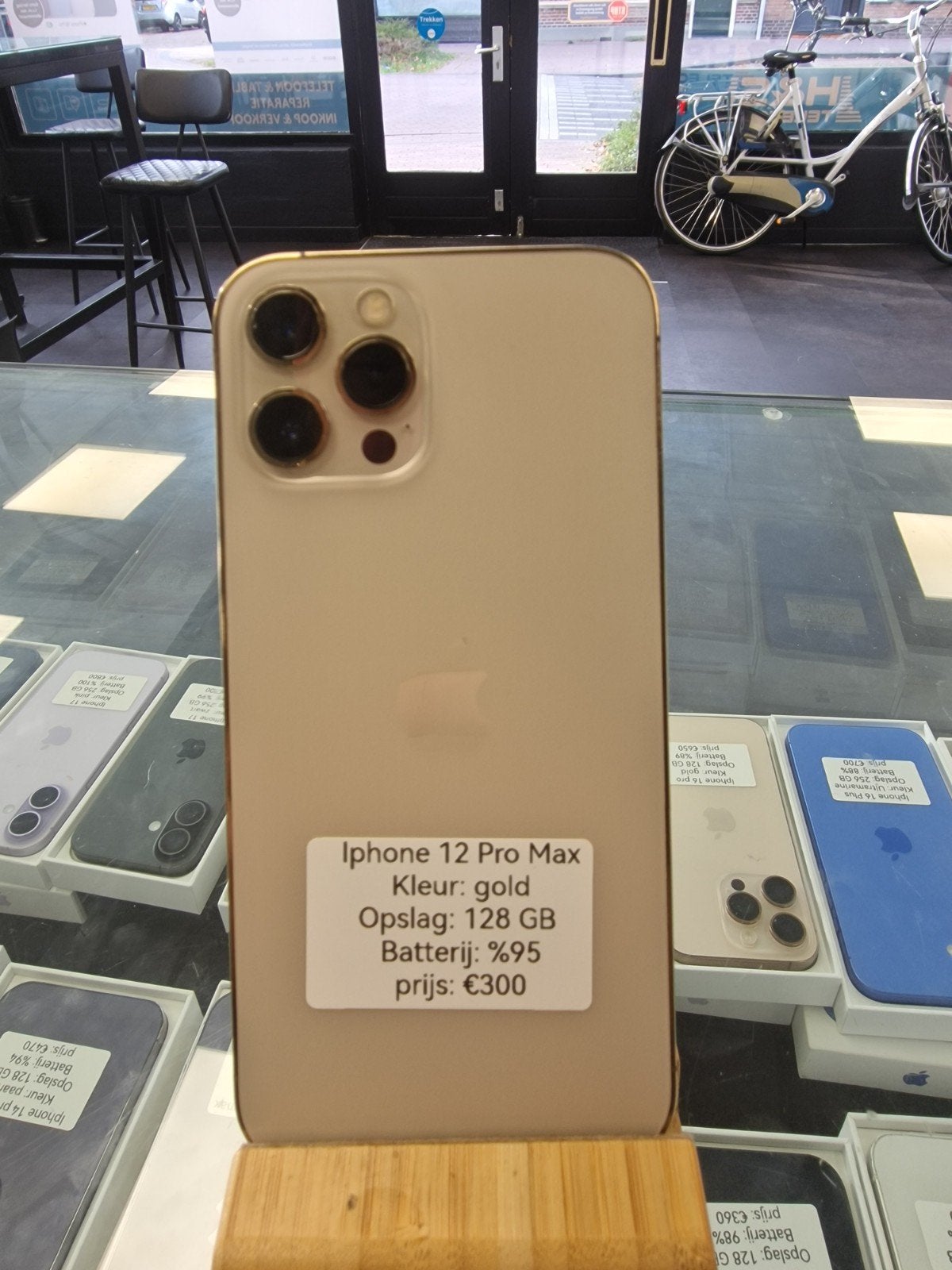 2 x Iphone 12 pro max ( grijs en gold), Telecommunicatie, 128 GB, Zo goed als nieuw, Zonder simlock, Grijs