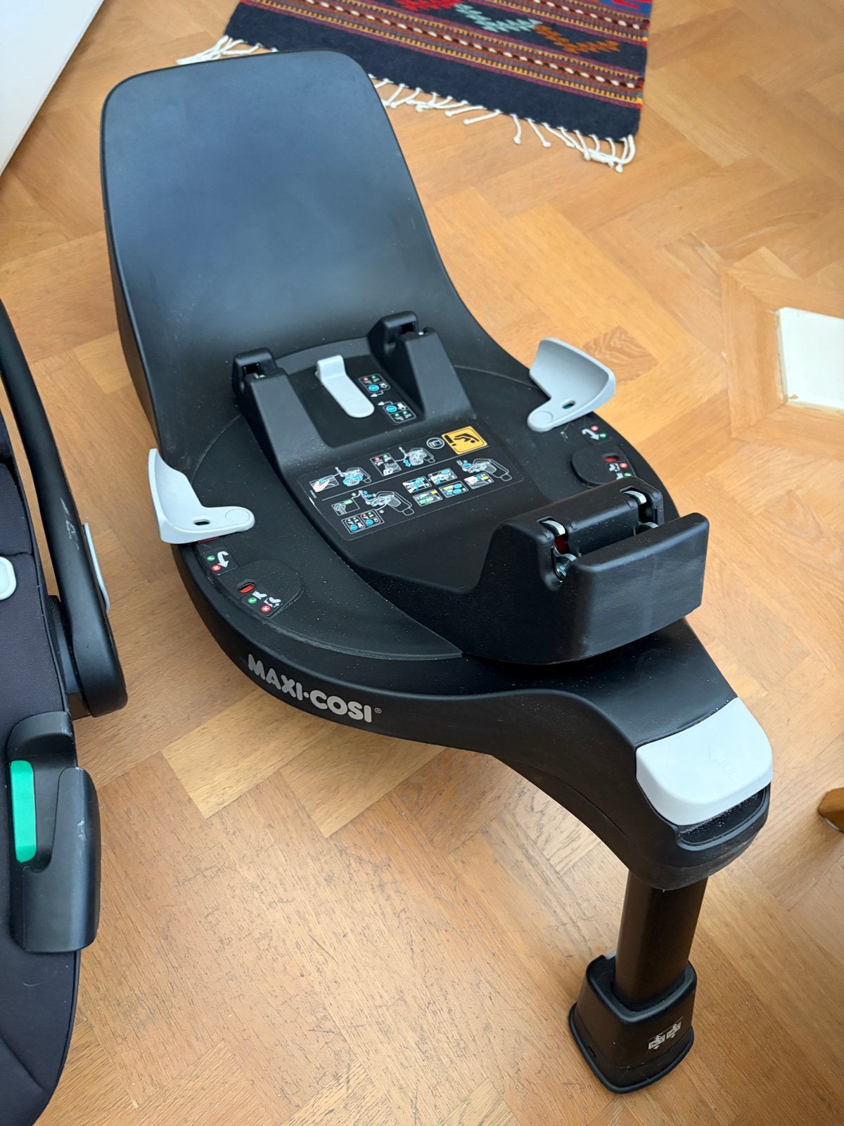 Maxi-Cosi Pebble 360 Pro met FamilyFix 360 Pro base, Zo goed als nieuw, Isofix, 0 t/m 13 kg, Maxi-Cosi