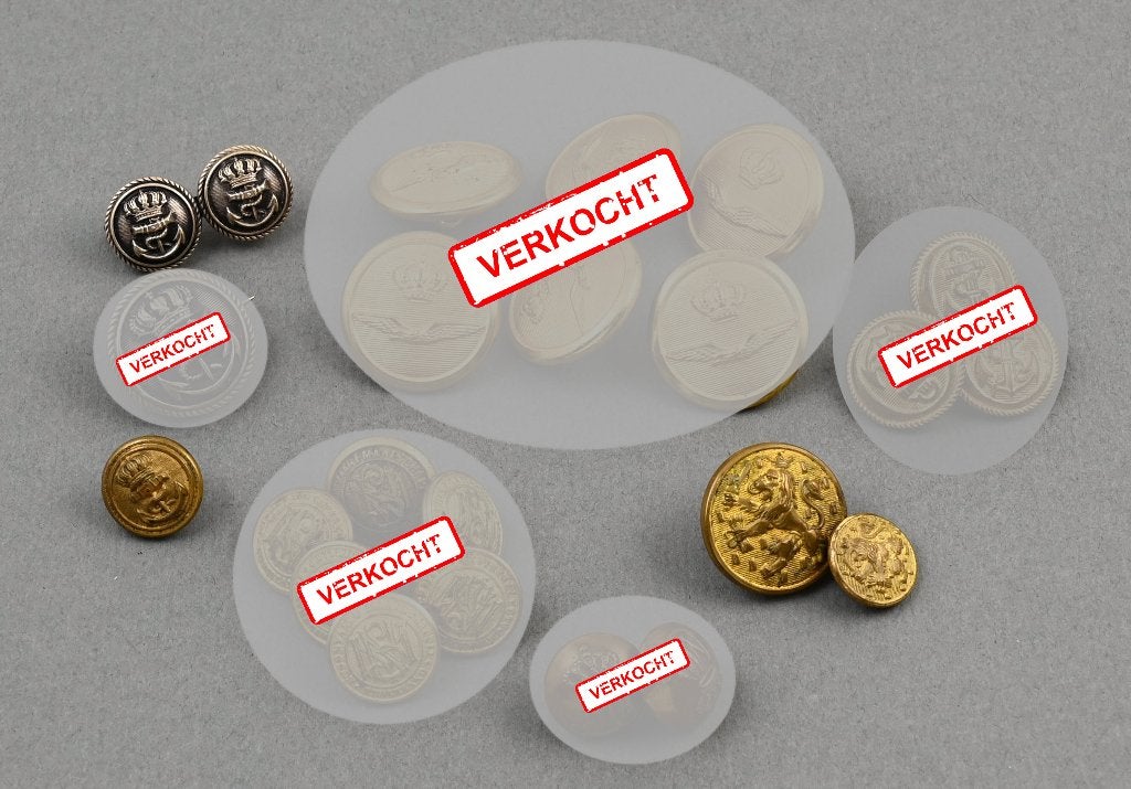 3 losse uniformknopen en 1 broche (2 knopen), Verzamelen, Militaria | Algemeen, Verzenden, Landmacht, Nederland, Overige typen