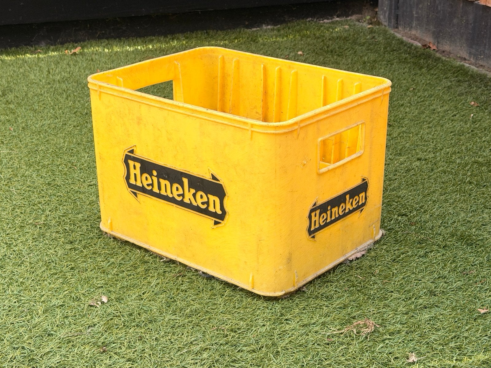 Origineel geel Heineken bierkrat Tomado 1972, Verzamelen, Ophalen of Verzenden, Gebruikt, Overige typen