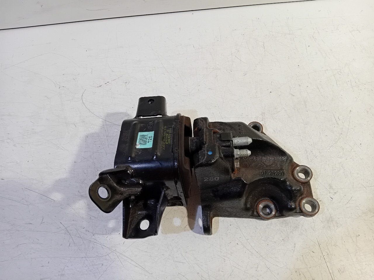 Motorsteun voor Kia Stonic, Onderdelen@venauto.nl, Van der Ven Autorecycling B.V., Gebruikt, Ettenseweg 76, 4706 PB Roosendaal, The Netherlands