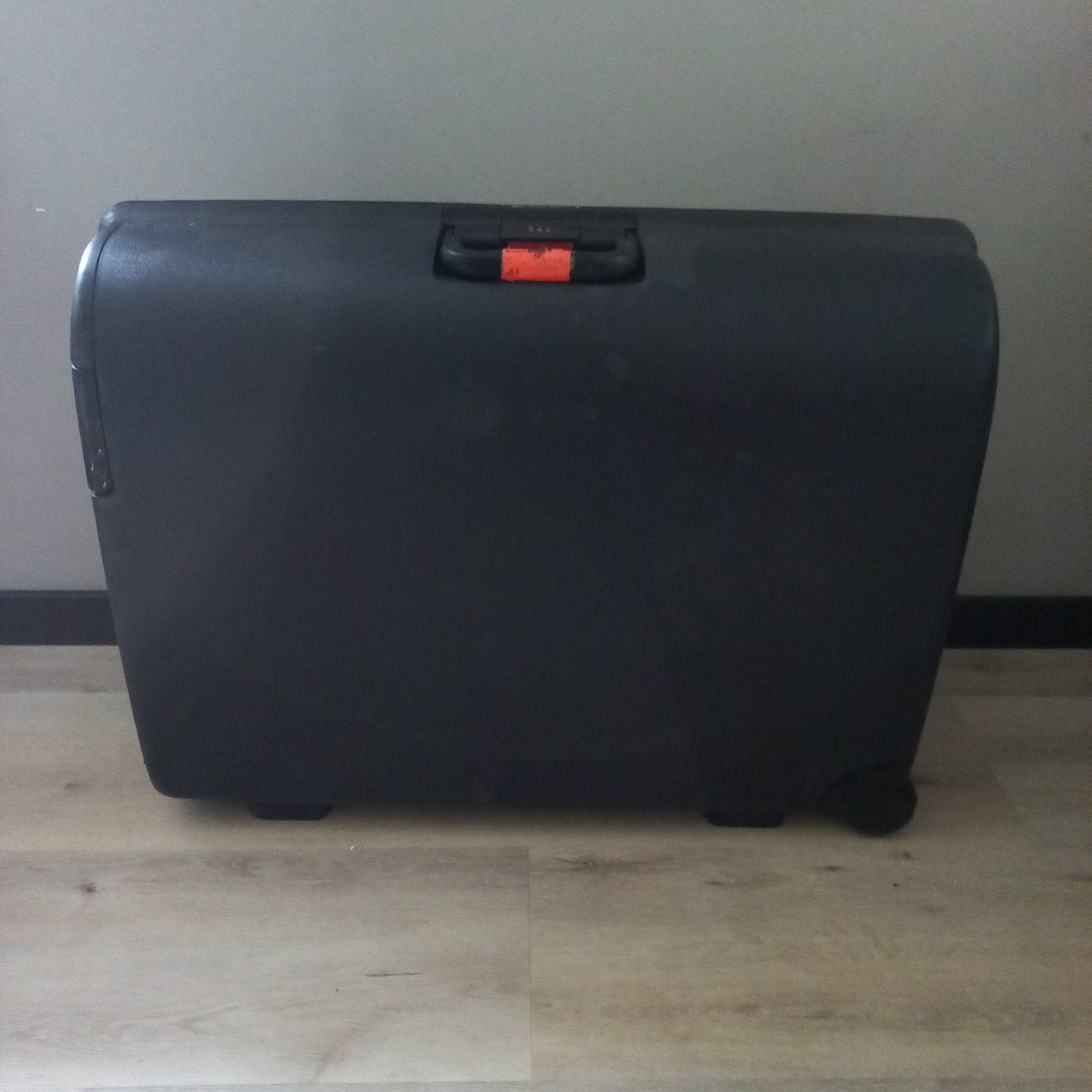 Carlton Koffer - Hard kunststof met wieltjes en slot 4 stuks, Gebruikt, 50 tot 60 cm, Hard kunststof, 35 tot 45 cm