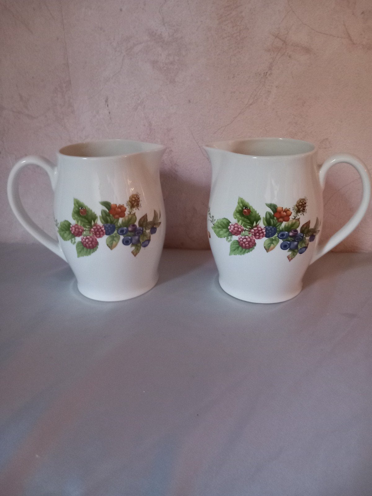 Marjolein Bastin Libelle bosvruchten servies sapkannen, Antiek en Kunst, Antiek | Servies los, Ophalen of Verzenden