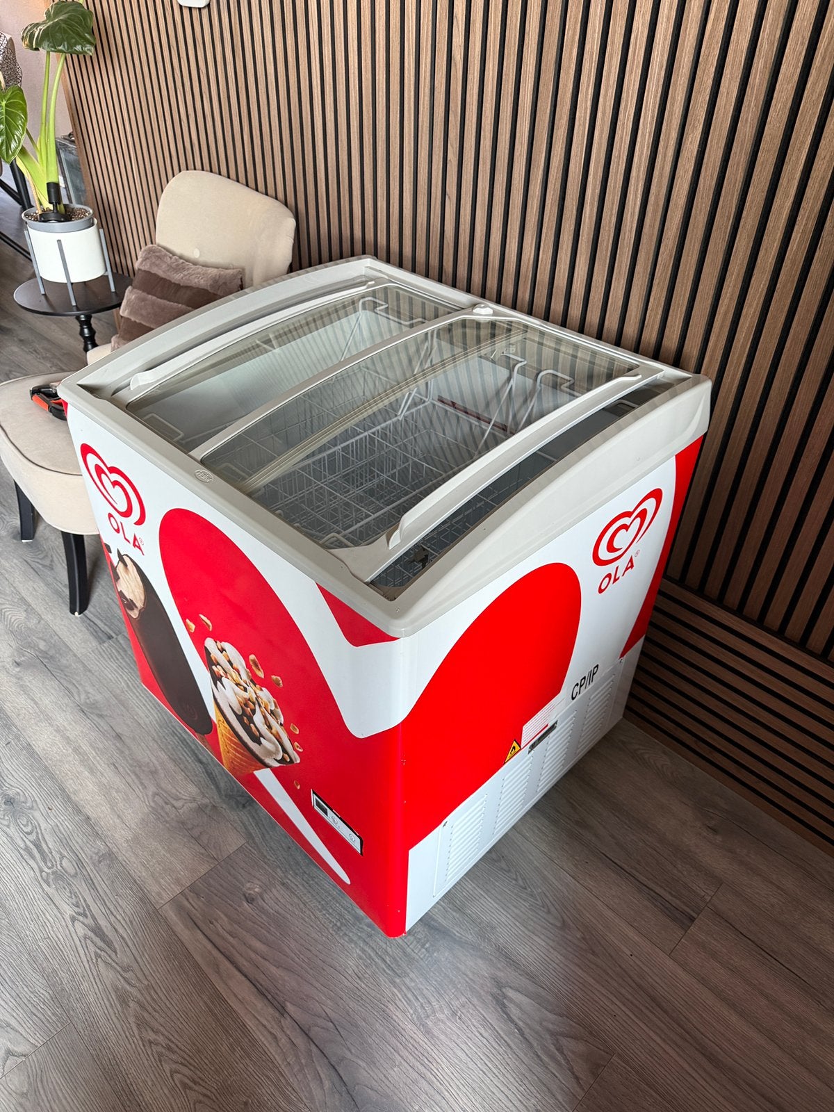 OLA,ben en jerrys horeca vriezer, bouwjaar 2025., Ophalen, Zo goed als nieuw