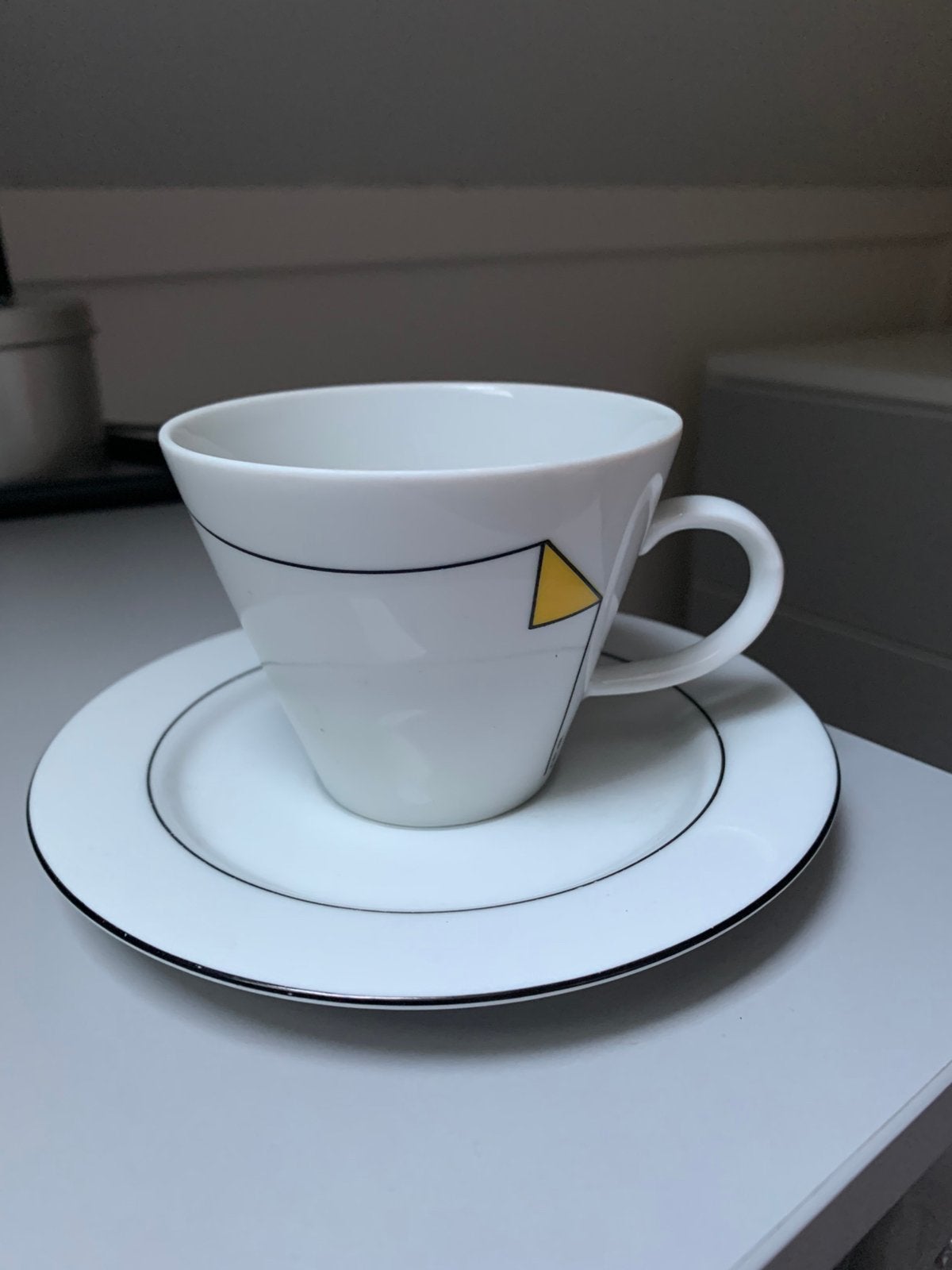 Van Nelle Kop en schotel Geel Vintage, Huis en Inrichting, Keuken | Servies, Gebruikt, Overige merken, Ophalen of Verzenden, Overige stijlen