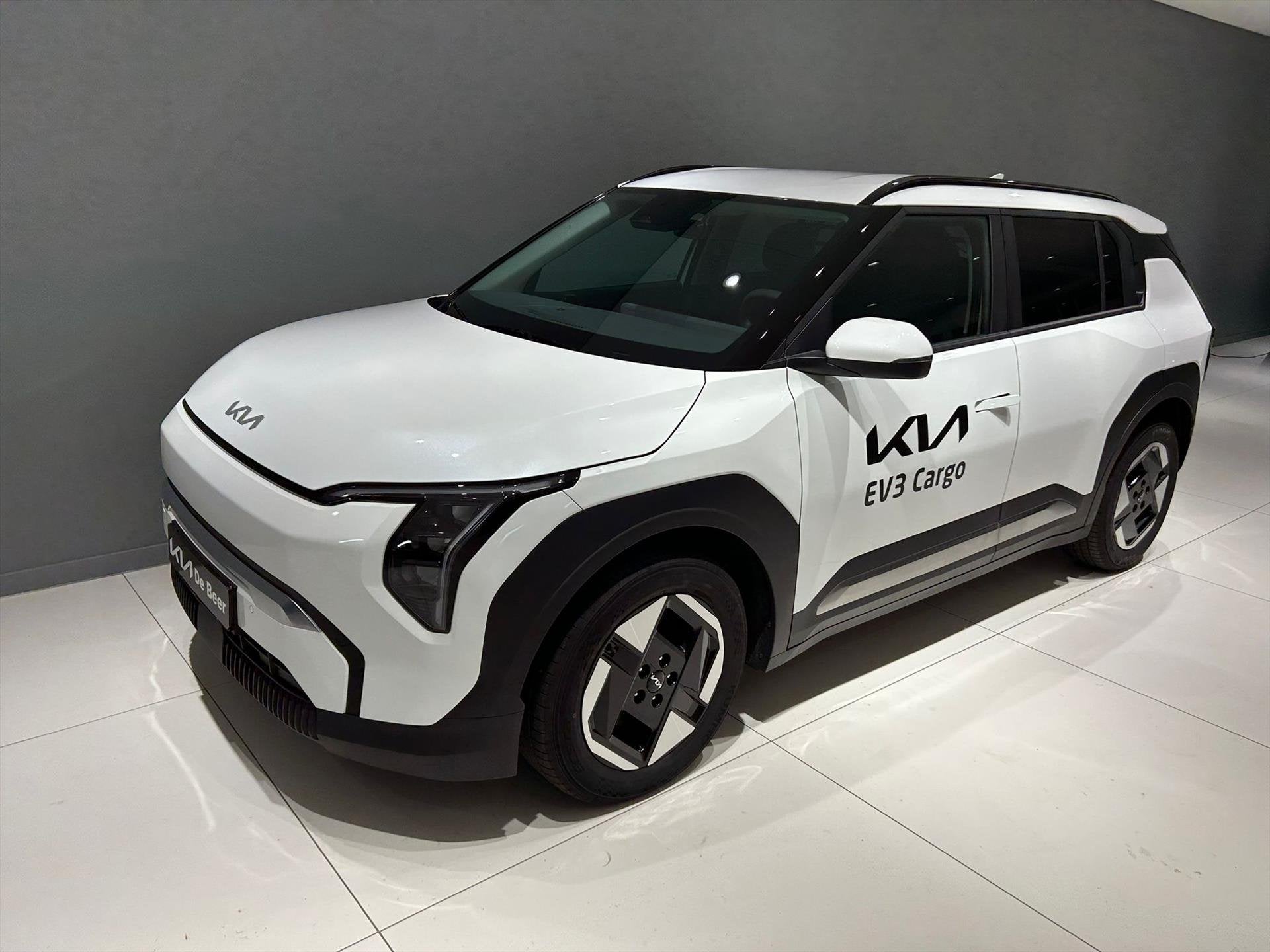 KIA Ev3 81,4 kWh 204pk Plus CARGO, Stof, 33 min, Wit, Origineel Nederlands