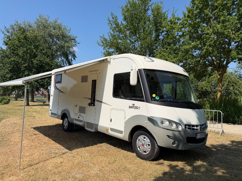 België/ Integraal Rapido 8066 df Automaat. 4,4 ton. Bj 2017, Standaard zit, Ringverwarming, Fiat, Diesel