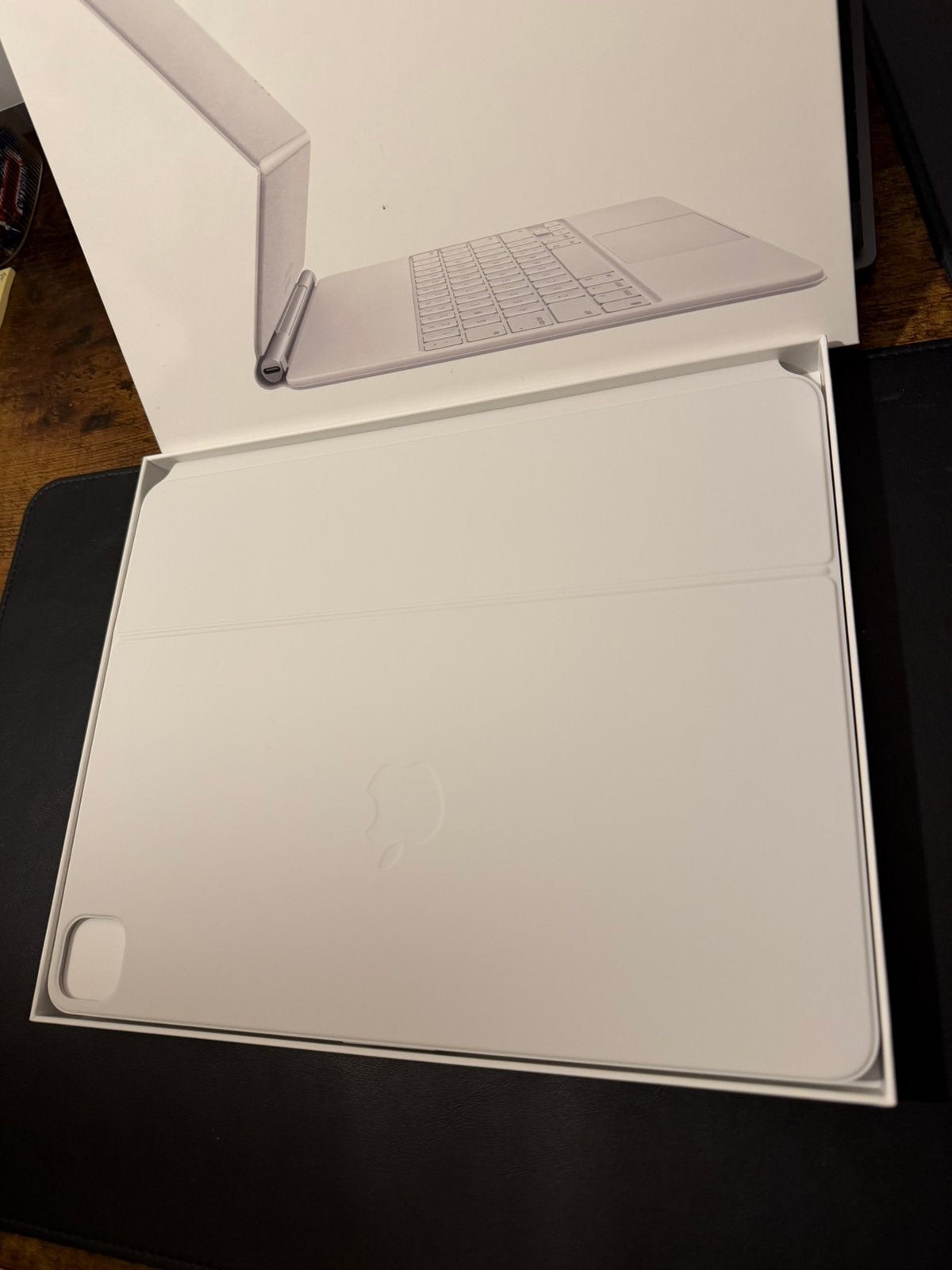 Apple Magic Keyboard iPad Pro 12.9” & Air 13” | NIEUW, 13 inch of meer, IPad Pro 12.9" & Air 13", Nieuw, Bescherming voor- en achterkant