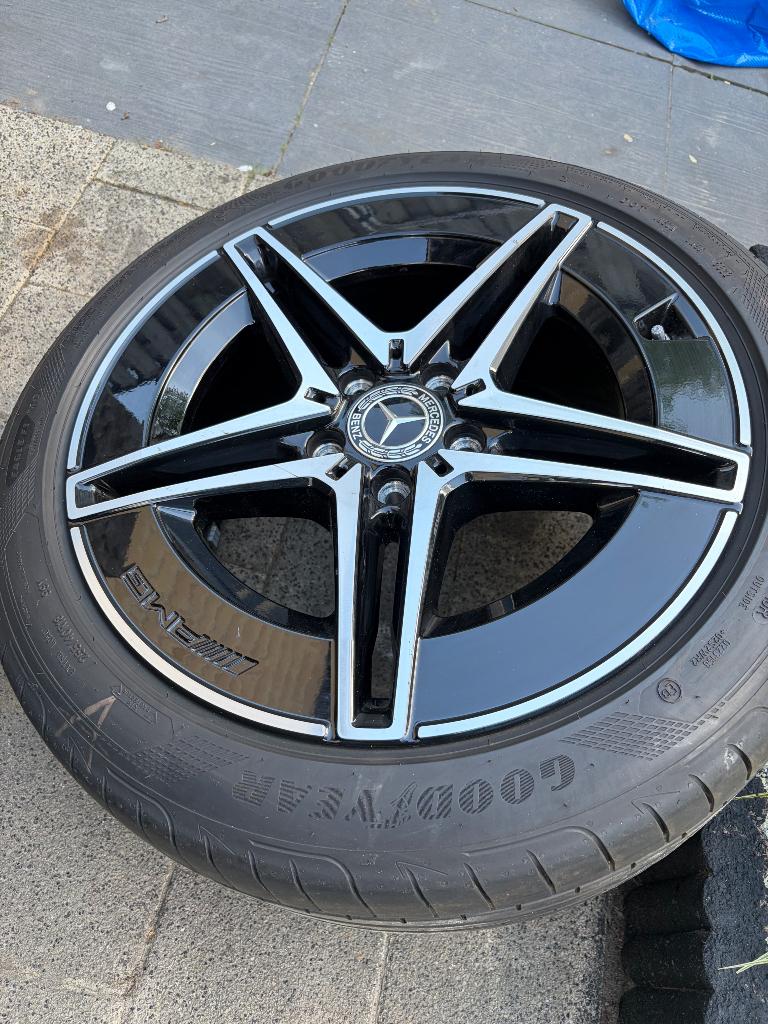 4x Originele Mercedes AMG 18 Velgen + 2 Banden, Ophalen, 18 inch, Gebruikt, Banden en Velgen
