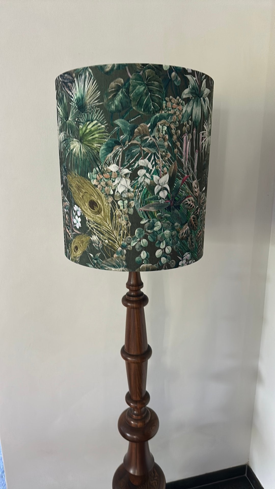 Vintage houten vloerlamp met botanische kap, Ophalen, Gebruikt, E27 (groot), 150 tot 200 cm