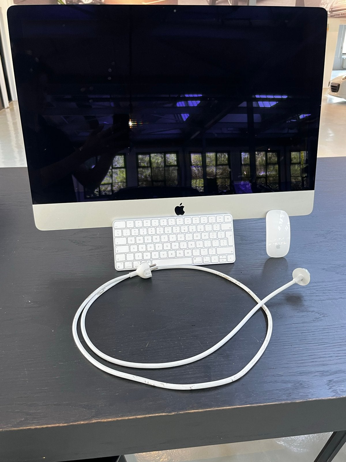 Apple iMac All-in-One Desktop met Toetsenbord en Muis, Ophalen, Gebruikt, Minder dan 4 GB, IMac