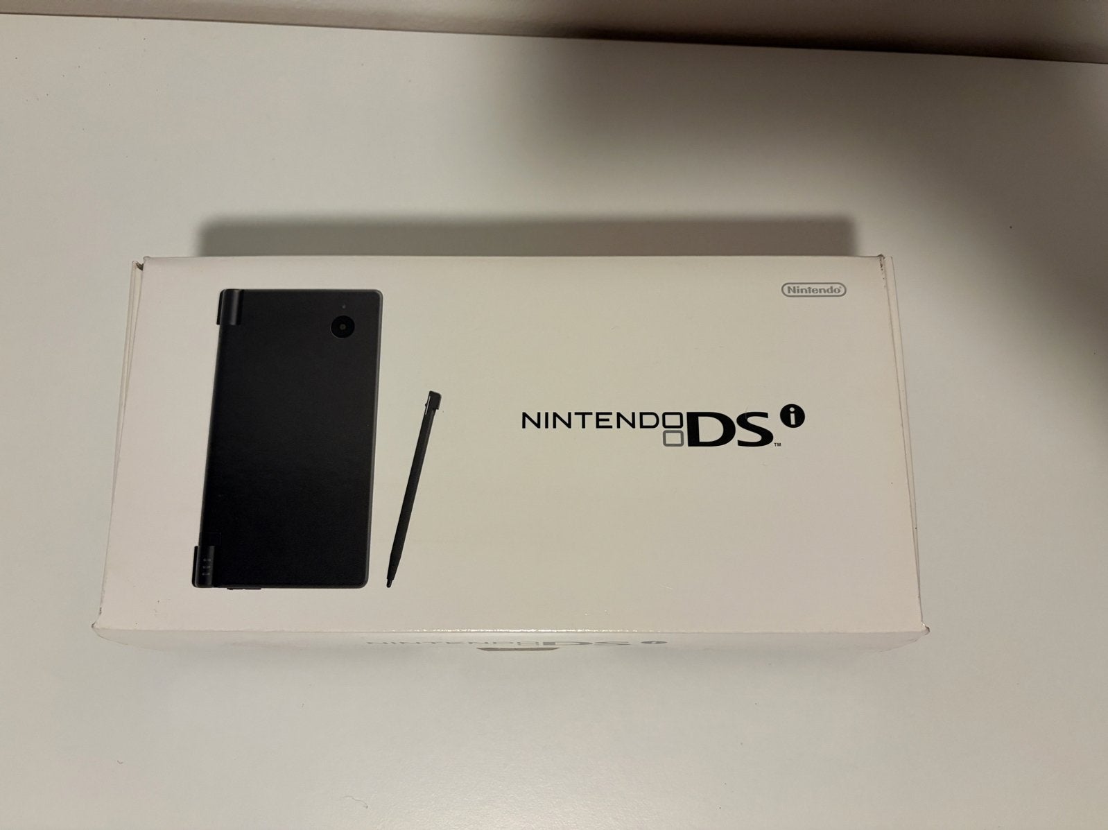 Nintendo DSi Zwart met Brain Training en lader, Spelcomputers en Games, Zwart, Dsi, Ophalen of Verzenden, Gebruikt