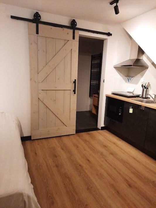 Leuke studio voor 1 persoon per direct te huur!, 20 tot 35 m², Amsterdam
