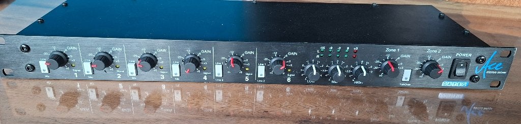 Dateq Ace 6-kanaals mixer, Ophalen of Verzenden, Gebruikt, 5 tot 10 kanalen, Microfooningang