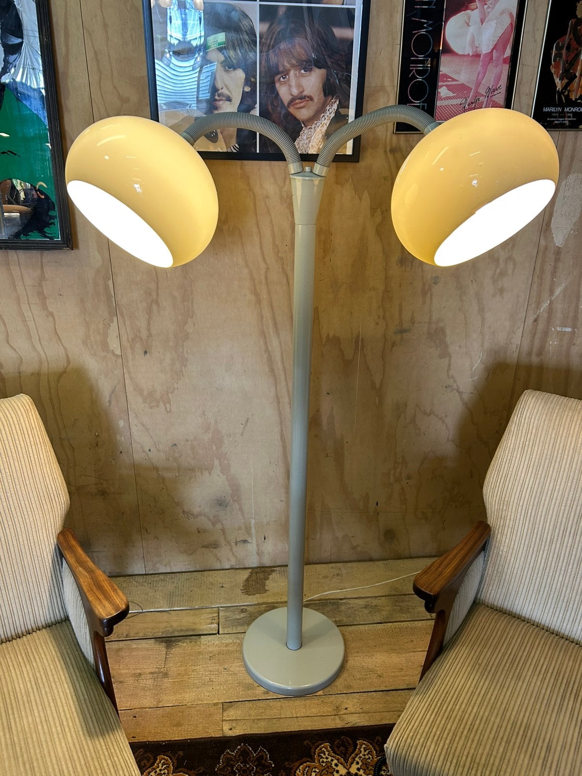 Gave vintage staande jaren 70/80 wit grijze bollamp, Huis en Inrichting, Ophalen, Kunststof, Vintage, ?