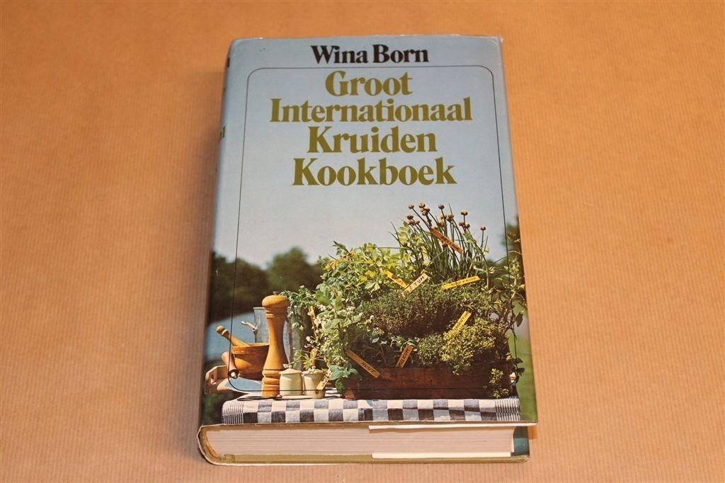 Groot Kruiden Kookboek van Wina Born — Met Foto's, Ophalen of Verzenden, Gelezen, Azië en Oosters