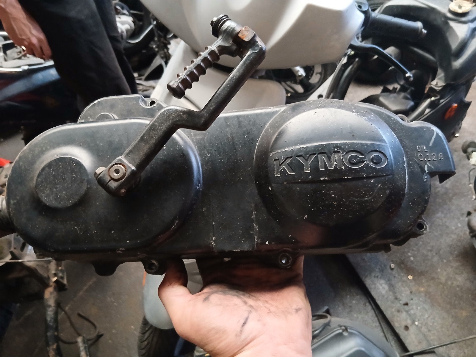 Kymco agility 50 10 inch kickstartdeksel, Fietsen en Brommers, Ophalen of Verzenden, Gebruikt, Overige typen, Kymco