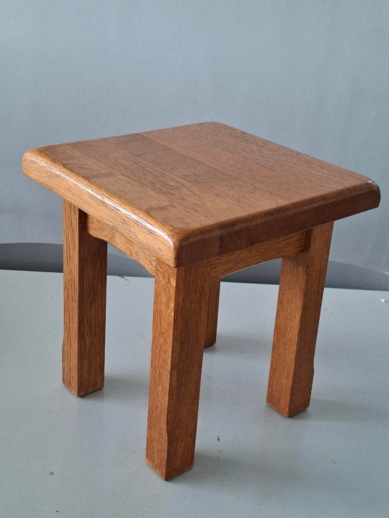 vintage eiken brutalistisch krukje bijzettafel plantentafel, Ophalen of Verzenden, Zo goed als nieuw, Hout
