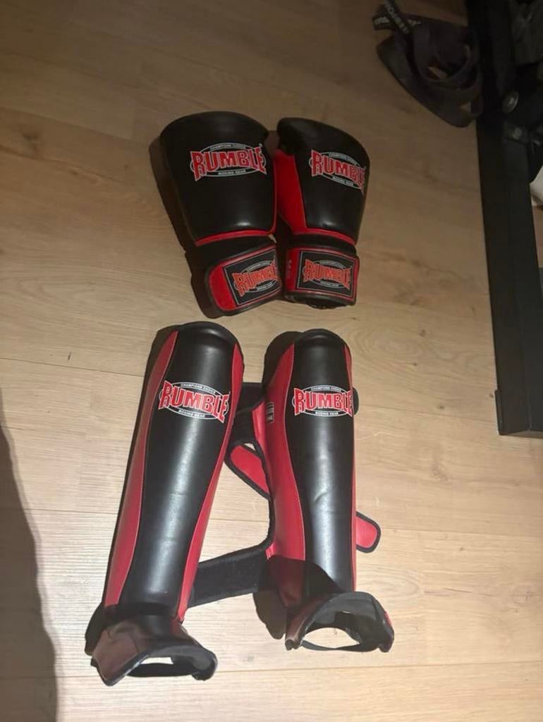 14 OZ Bokshandschoenen met Scheenbeschermers - Echt Leer, Ophalen of Verzenden, Gebruikt, Bokshandschoenen