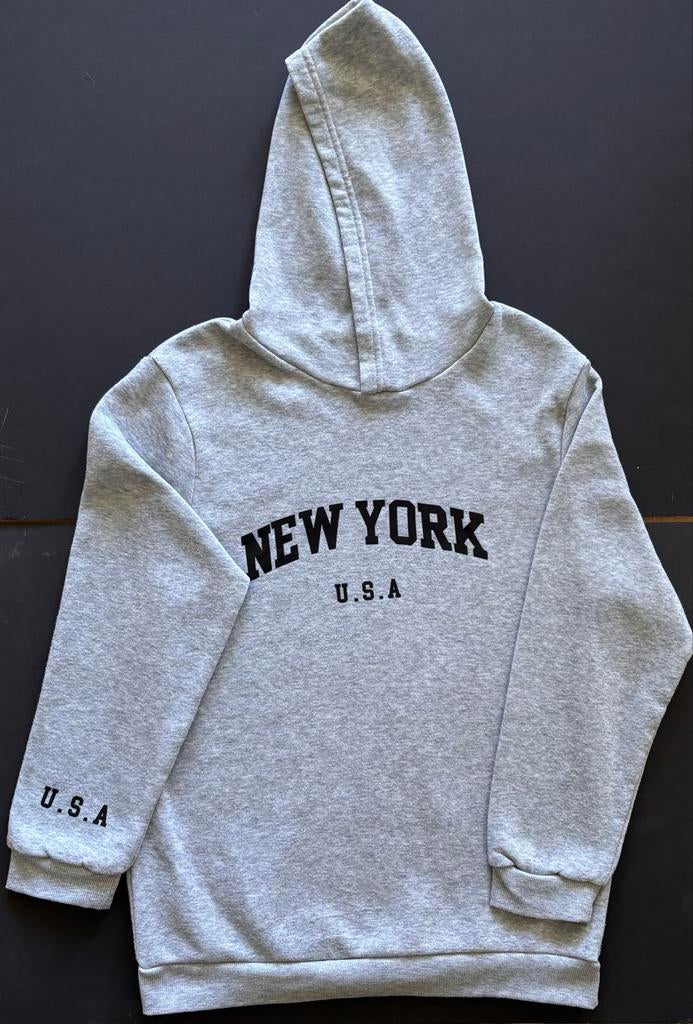 Grijze New York Hoodie - Comfortabele Trui met Capuchon, Ophalen of Verzenden, Zo goed als nieuw, Maat 38/40 (M), Grijs