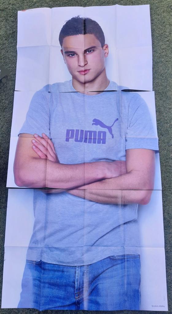 Grote DeurPoster Hitkrant 2009 Ibrahim Afellay, Ophalen of Verzenden, Gebruikt, Deurposter of groter, Sport