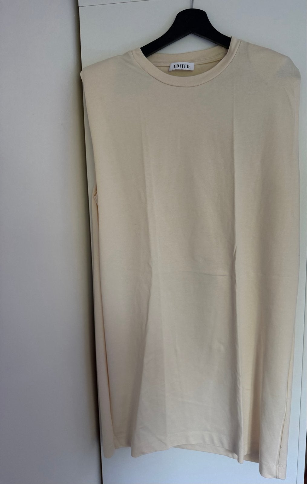 Leuk Edited jurkje met schoudervulling - Maat M, Maat 38/40 (M), Beige, Ophalen of Verzenden, Knielengte