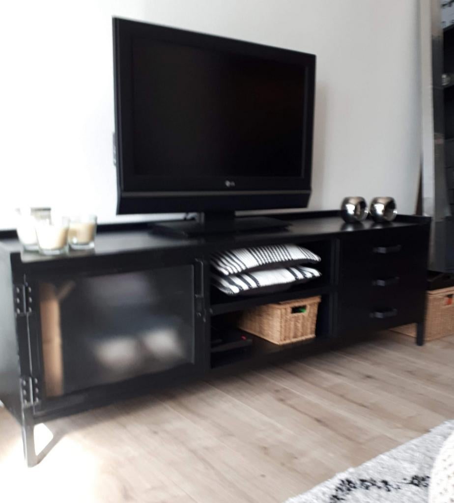 TV kast, Ophalen, 150 tot 200 cm, Zo goed als nieuw, Minder dan 100 cm