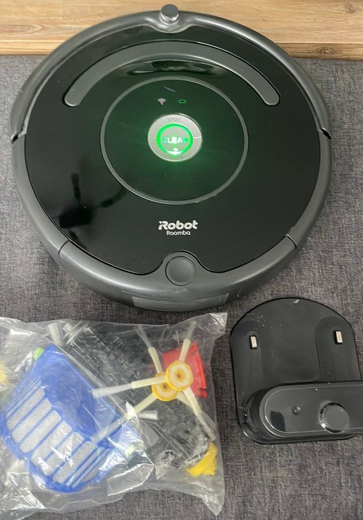 iRobot Roomba 671 met reserve onderdelen, Ophalen, Gebruikt, IRobot, Robotstofzuiger