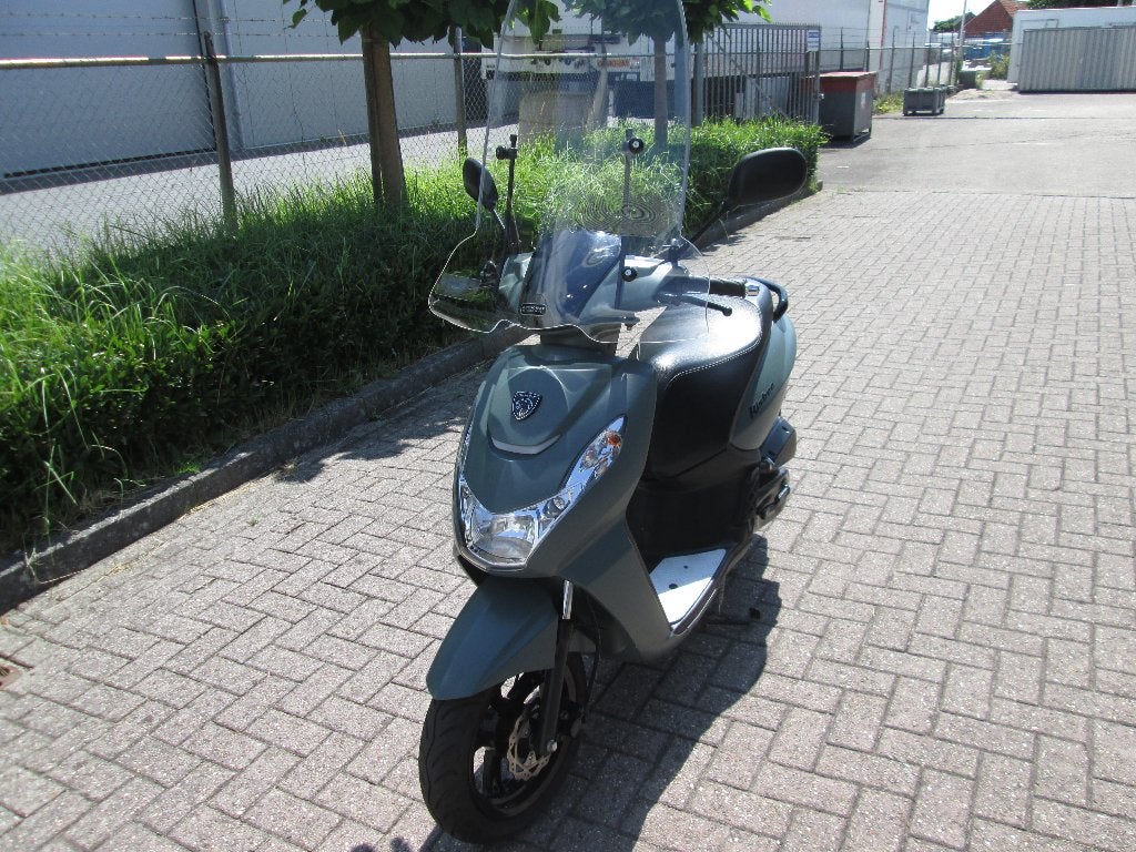 peugeot Kisbee, Fietsen en Brommers, Scooters | Peugeot, Overige modellen, Maximaal 45 km/u, Ophalen of Verzenden, Zo goed als nieuw