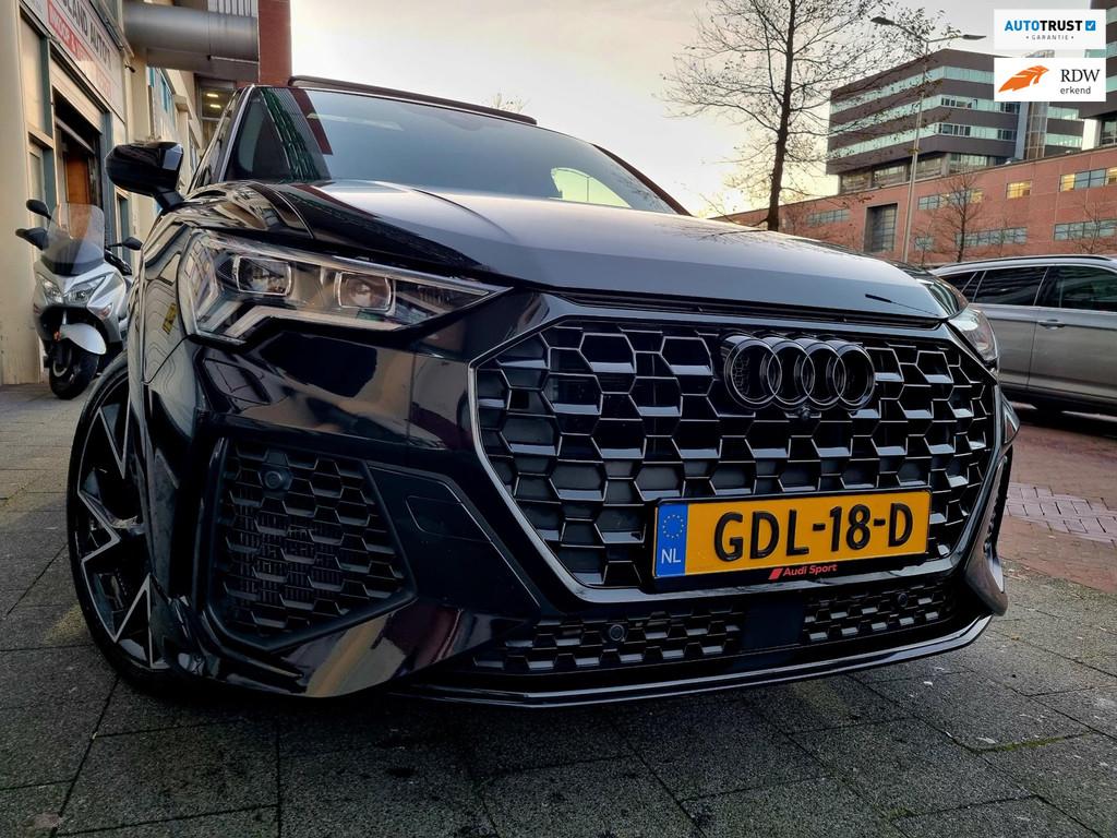 Audi RSQ3 Sportback PanoDak Vol Dealer Onderhouden, Auto's, Automaat, Gebruikt, Euro 6, 1675 kg