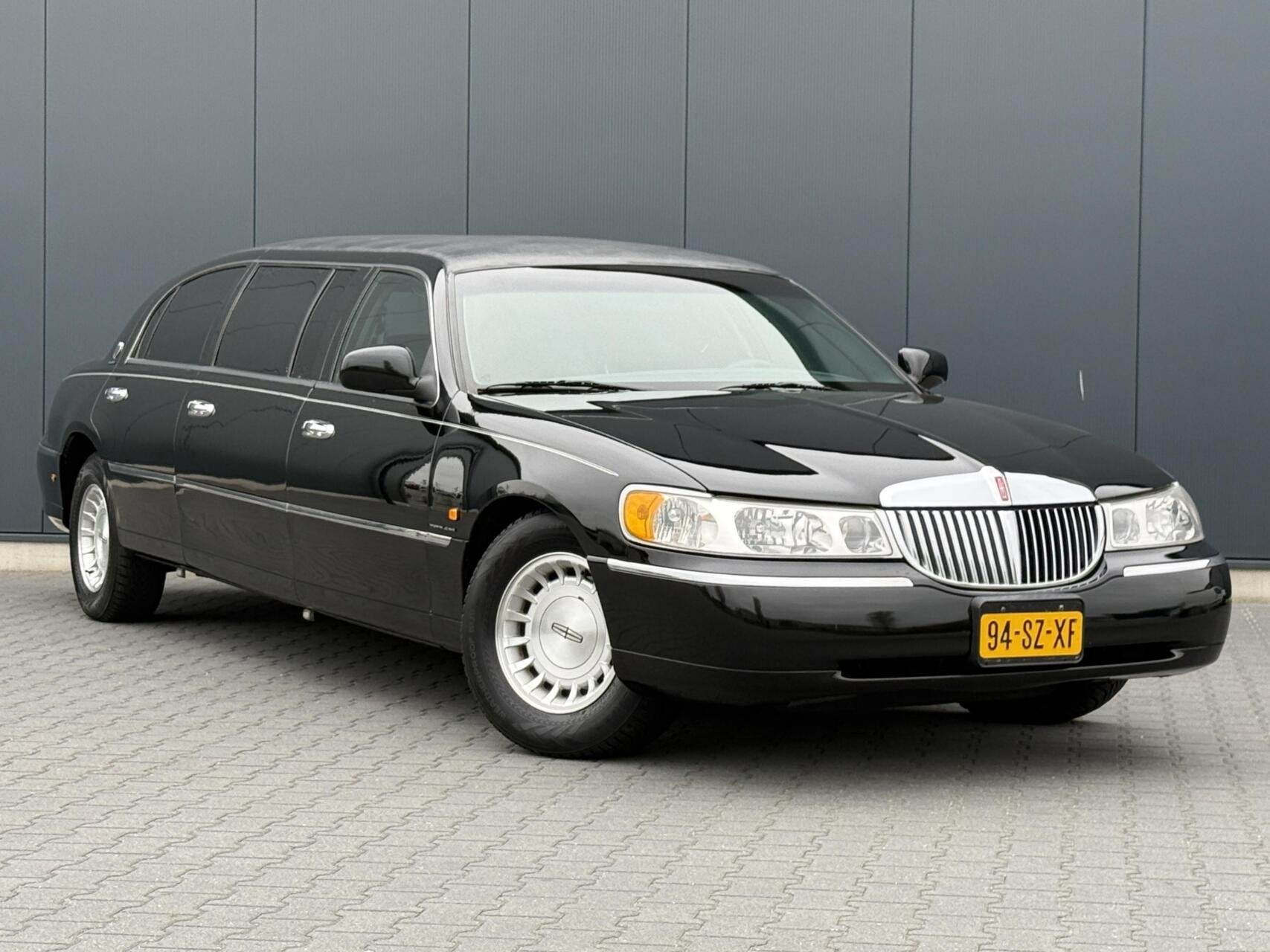 Lincoln Town Car 4.6 V8 Executive Series - INCL BTW - Topcon, Auto's, Achterwielaandrijving, Town Car, Zwart, Bedrijf