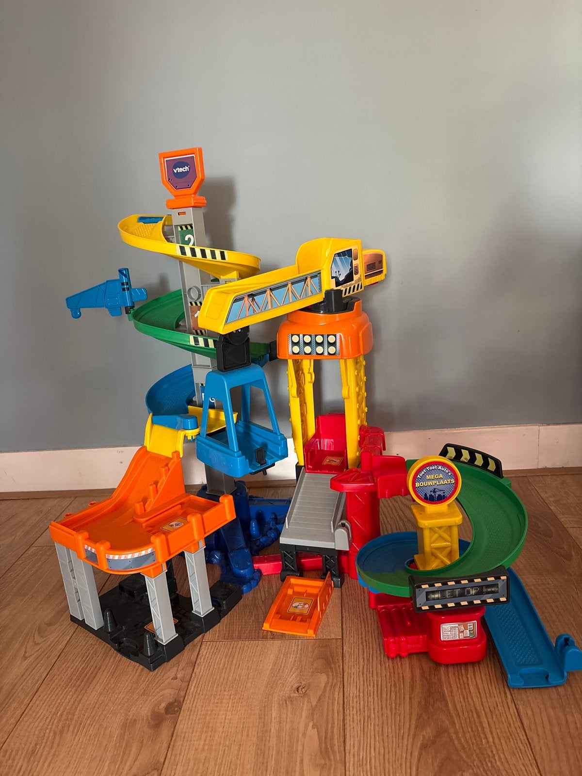 VTech Toet Toet Auto's Mega Bouwplaats incl. 1 auto, Ophalen of Verzenden, Gebruikt, 2 tot 4 jaar