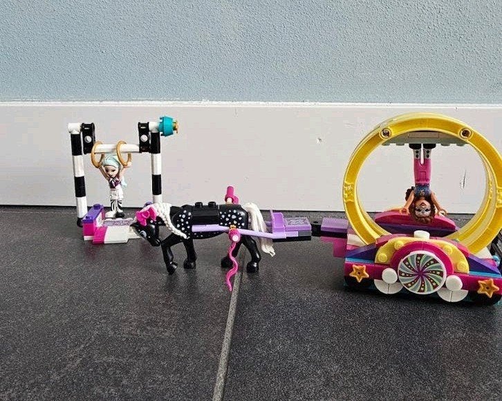 Lego Friends Magische Acrobatiek #41686, Ophalen