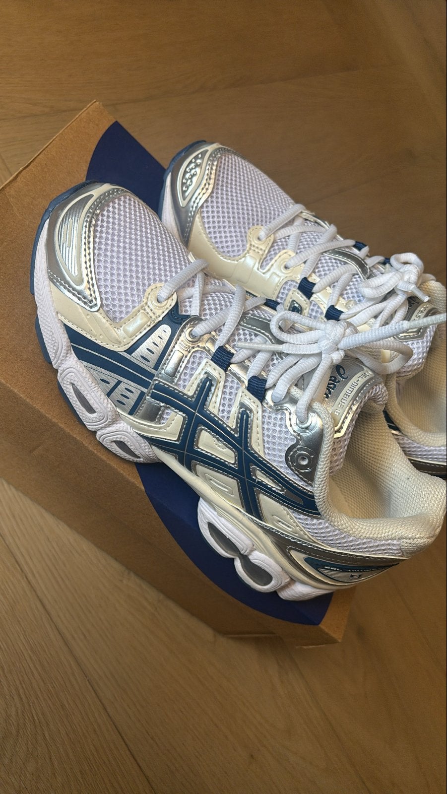 ASICS Gel-Nimbus 9 White Light Indigo - Maat 39, Hardloopschoenen, Nieuw, Ophalen of Verzenden, Hardlopen