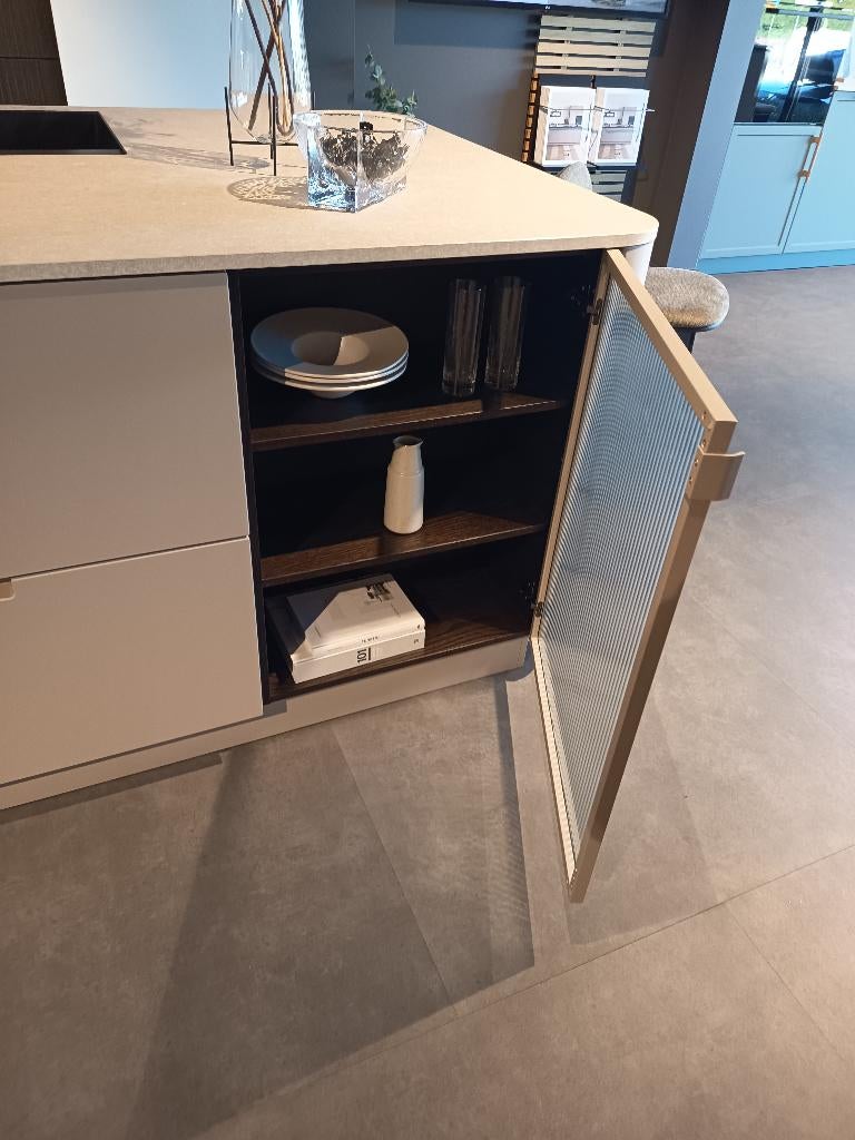 Keuken eiland Kvik showroommodel, Huis en Inrichting, Keuken | Complete keukens, Ophalen, Overige typen, Zo goed als nieuw, Kunststof
