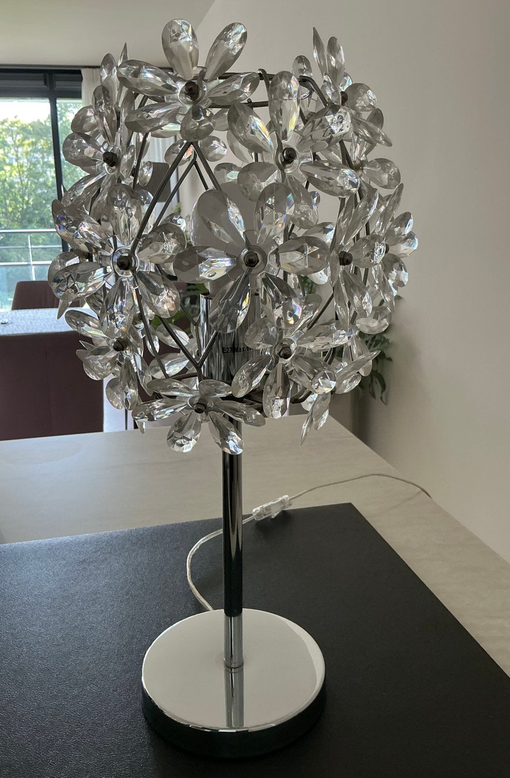 Tafellamp, chromen voet met transparante bloemen, Ophalen, Met schakelaar, Kunststof, Overige merken