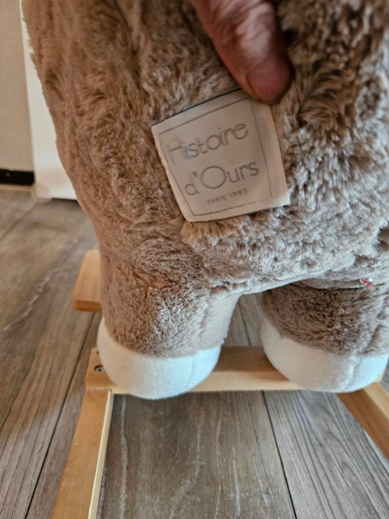 Histoire d'Ours Hobbelkonijn Lapine, Ophalen