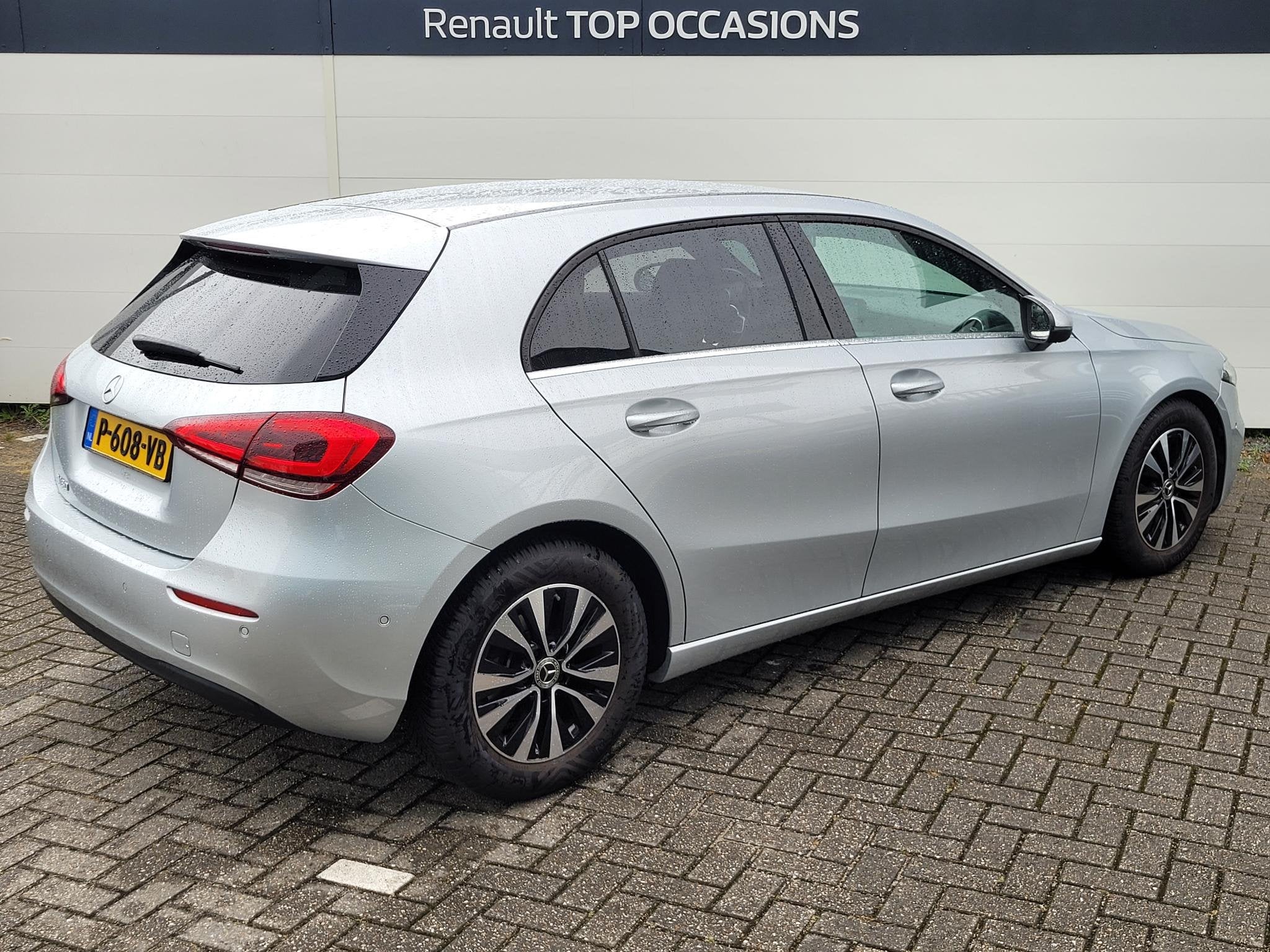 Mercedes-Benz A-klasse 180 Business Line | Automaat | Leder, Auto's, 136 pk, Gebruikt, 4 cilinders, Met garantie (alle)