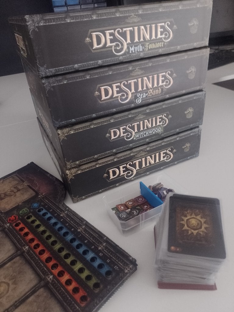 Destinies met 3 uitbreidingen en player mats., Een of twee spelers, Ophalen of Verzenden, Zo goed als nieuw, Lucky Duck Games