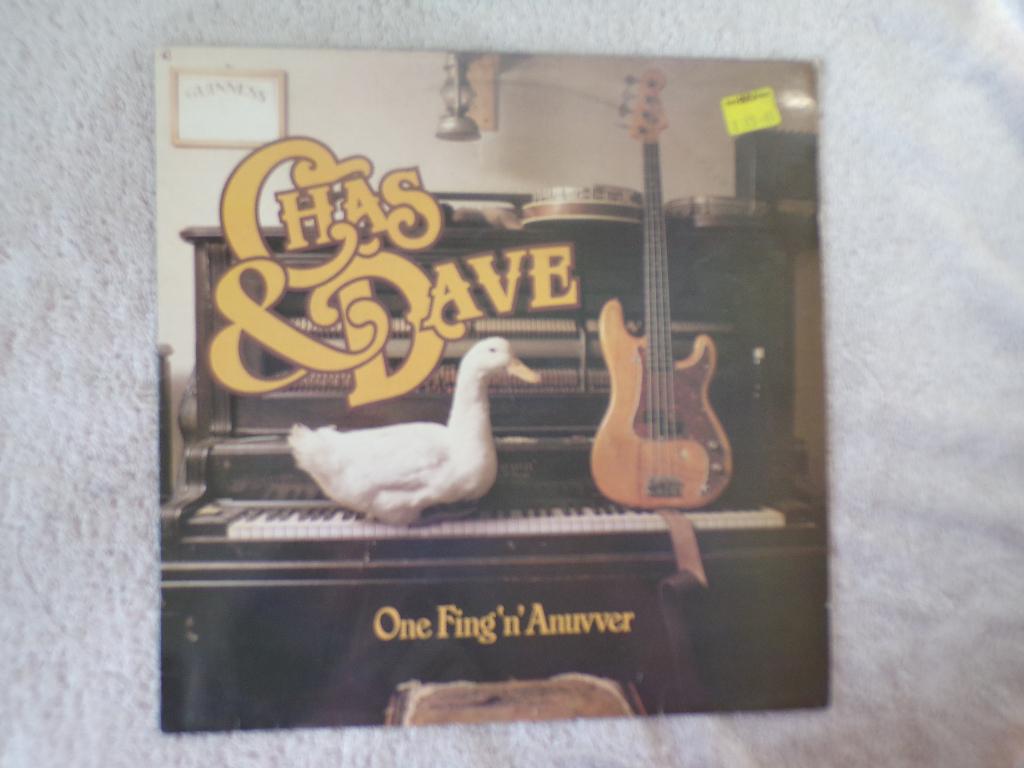 Chas & Dave - one fing 'n 'anuver  ( uk ), Verzenden, Zo goed als nieuw, Inclusief binnenhoes, 12 inch