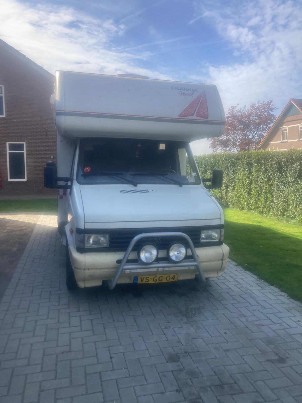 Te koop 6 persoons camper, Caravans en Kamperen, Campers, Afzuigkap, Particulier, 8 tot 9 meter, Half-integraal